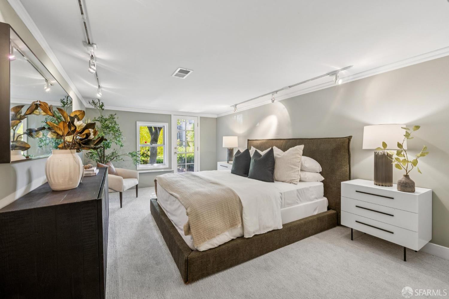 Detail Gallery Image 46 of 77 For 4106 20th St, San Francisco,  CA 94114 - 4 Beds | 3 Baths