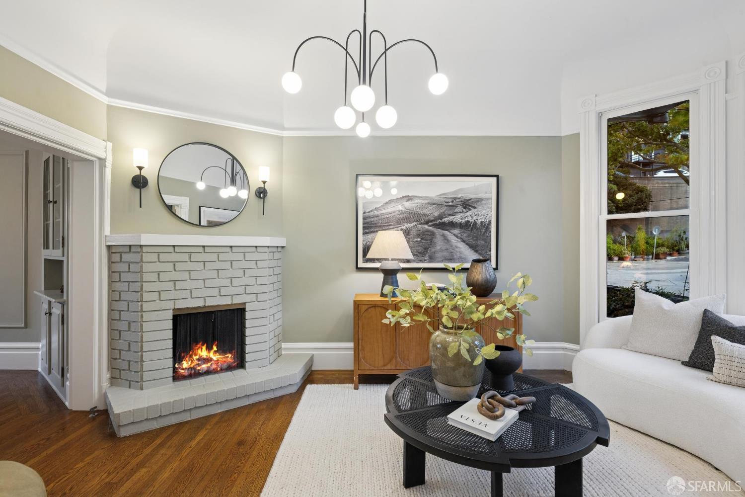 Detail Gallery Image 8 of 77 For 4106 20th St, San Francisco,  CA 94114 - 4 Beds | 3 Baths