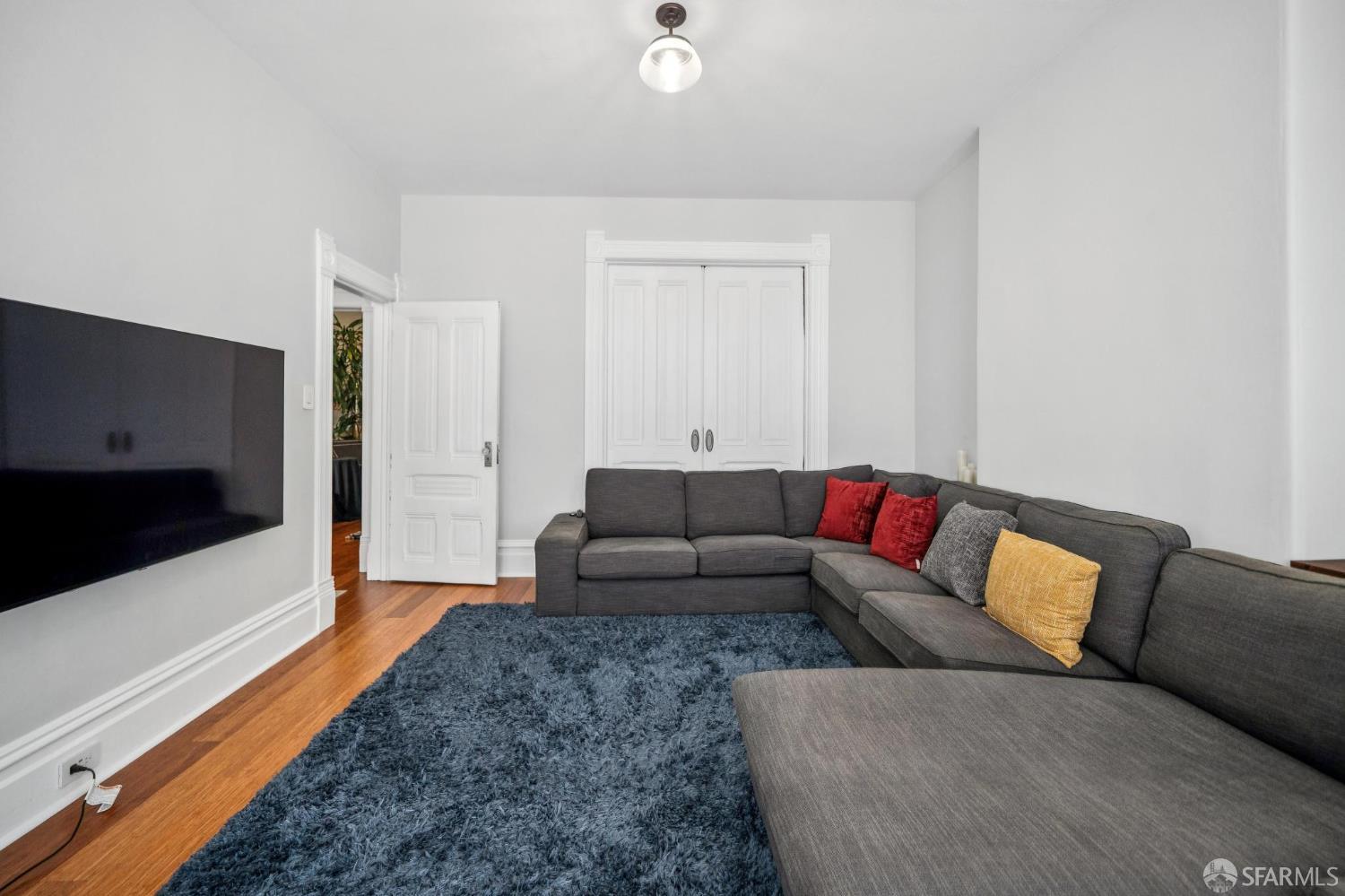 Detail Gallery Image 24 of 35 For 1040 Sanchez St, San Francisco,  CA 94114 - 2 Beds | 1 Baths