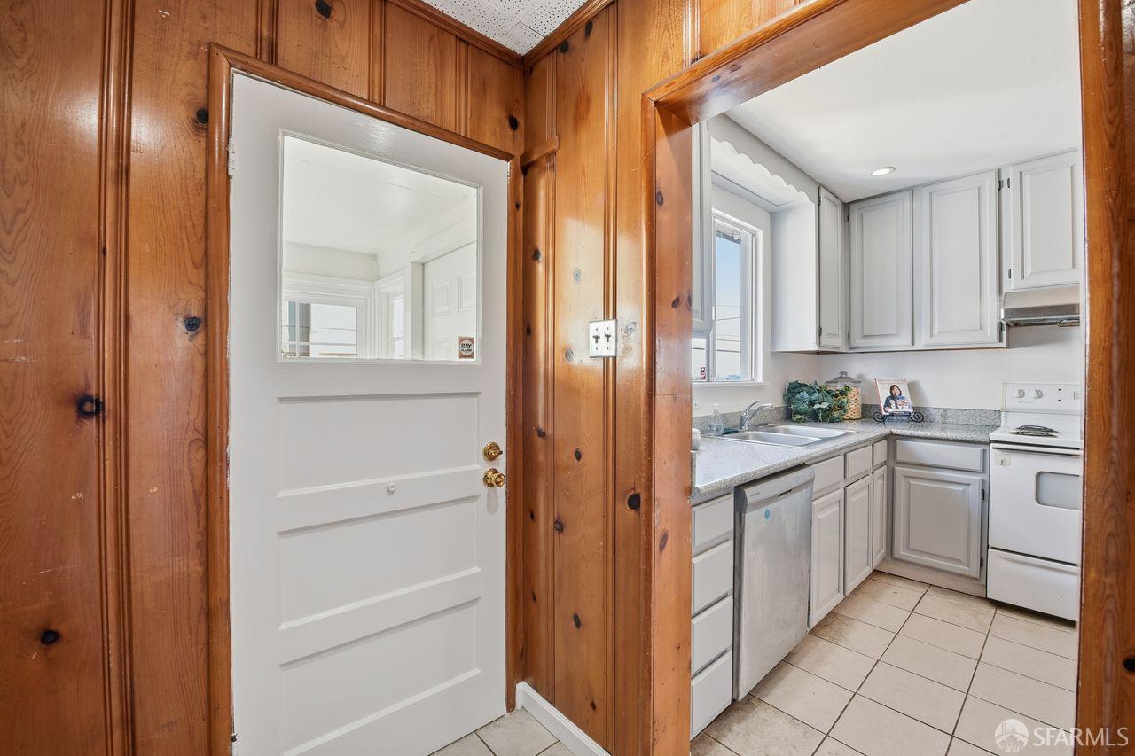 Detail Gallery Image 11 of 47 For 7347 Terrace Dr, El Cerrito,  CA 94530 - 4 Beds | 2 Baths