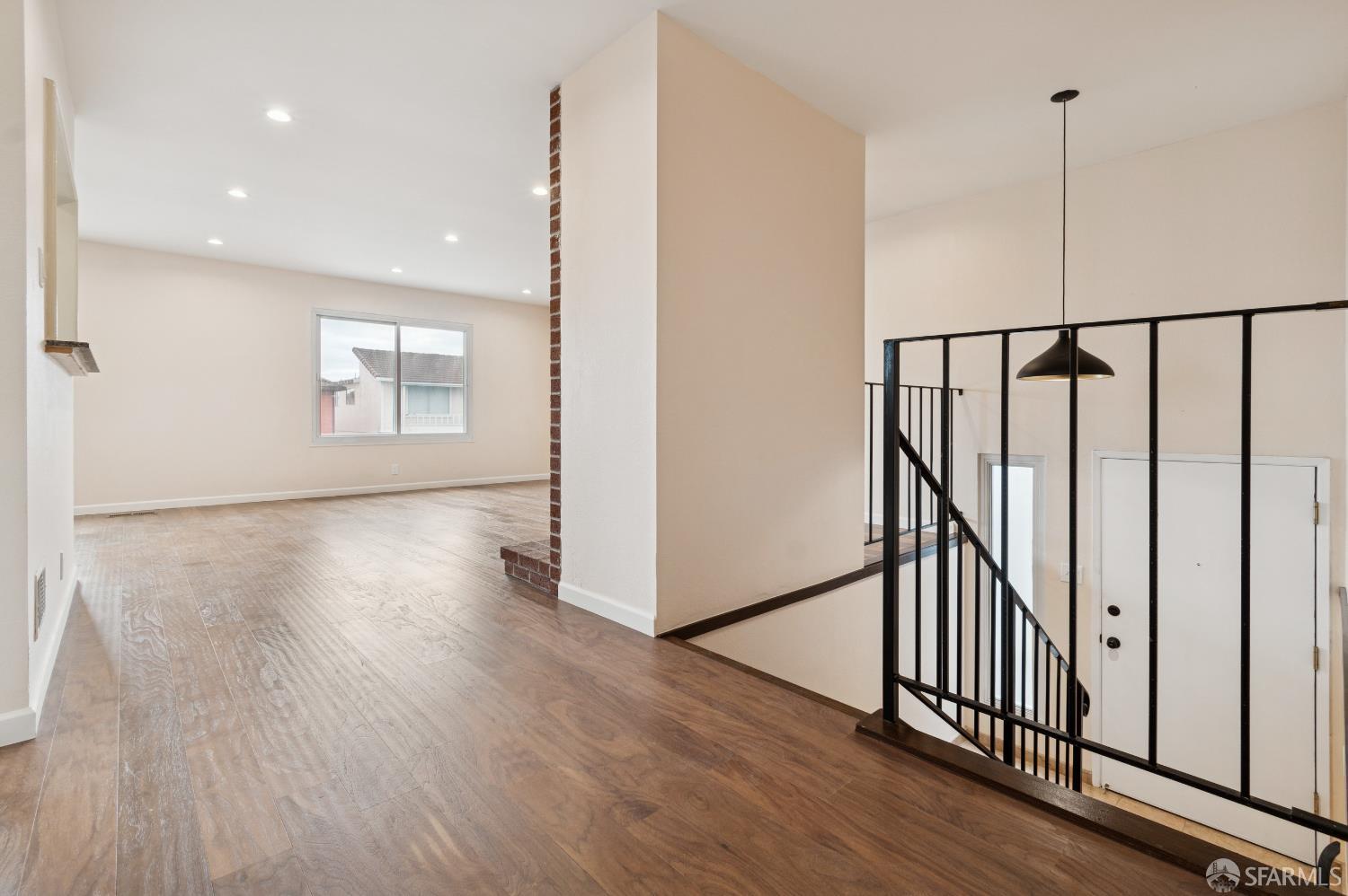 Detail Gallery Image 7 of 59 For 257 Hampshire Ct, Daly City,  CA 94015 - 5 Beds | 4 Baths