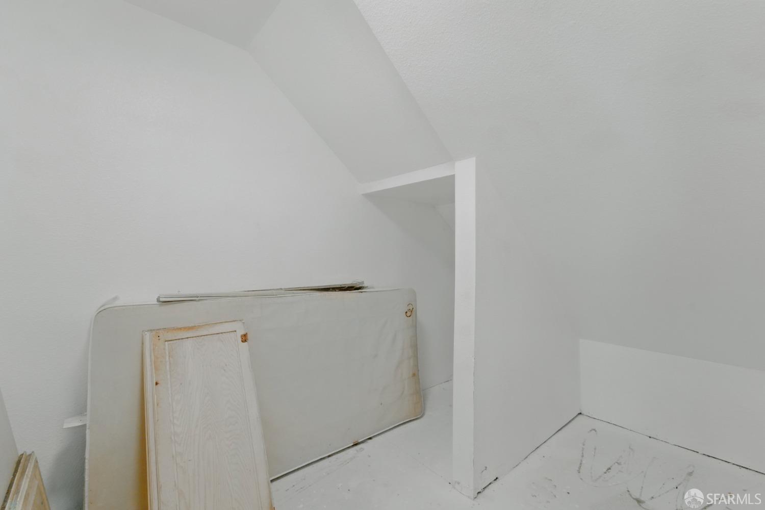 Detail Gallery Image 15 of 22 For 683 Frederick St, San Francisco,  CA 94117 - 2 Beds | 2 Baths