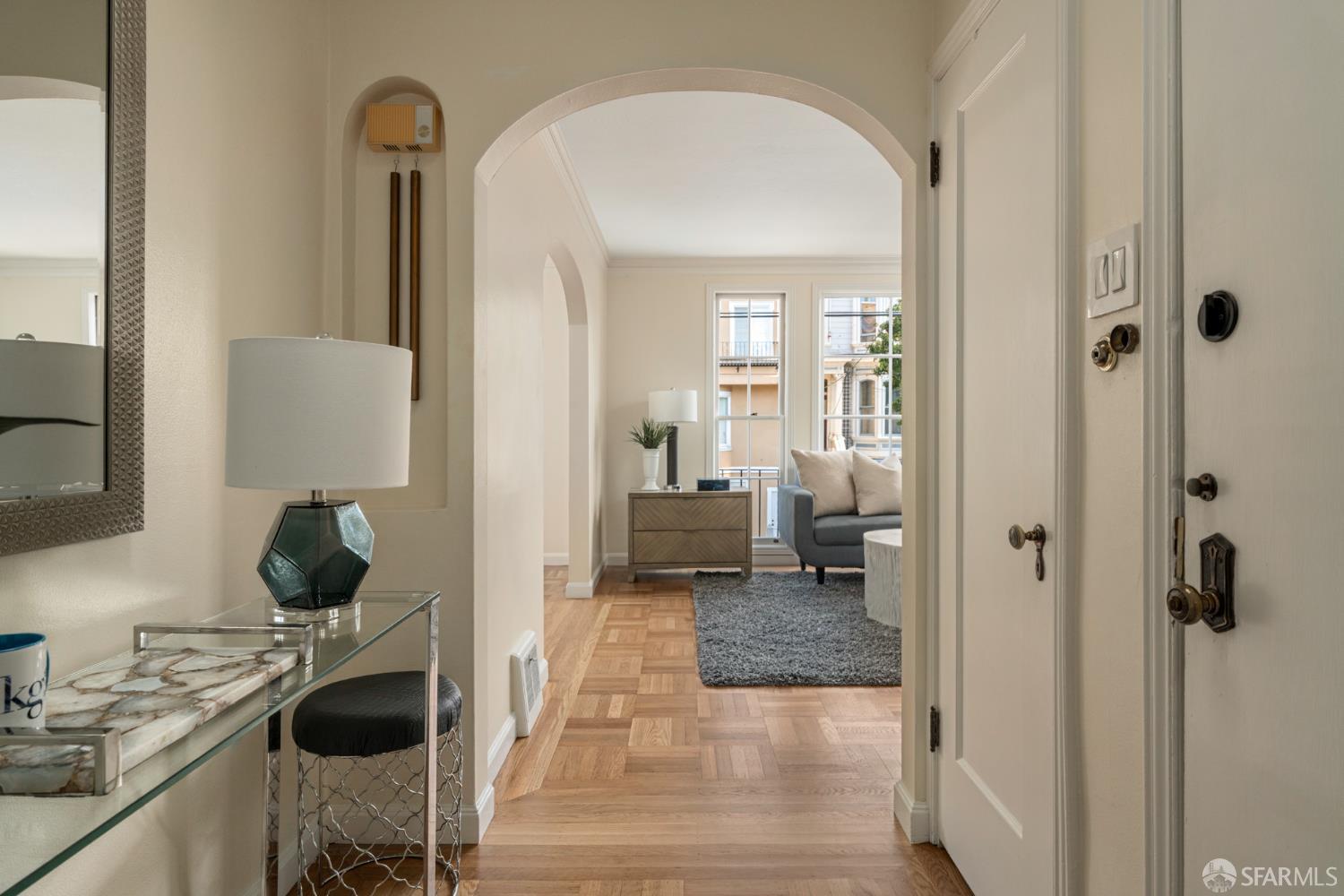 Detail Gallery Image 3 of 28 For 1310 Alabama St, San Francisco,  CA 94110 - 2 Beds | 1 Baths