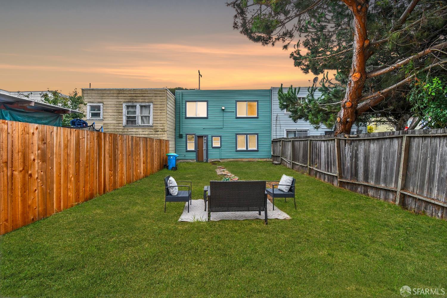 Detail Gallery Image 33 of 35 For 1090 Gilman Ave, San Francisco,  CA 94124 - 2 Beds | 2 Baths