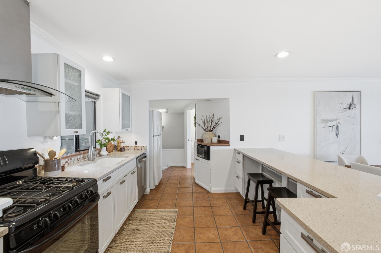 Detail Gallery Image 20 of 75 For 121 Kings Rd, Brisbane,  CA 94005 - 3 Beds | 2/1 Baths