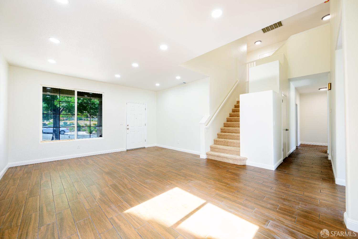 Detail Gallery Image 9 of 60 For 2275 Southwood Dr, Pittsburg,  CA 94565 - 6 Beds | 4 Baths