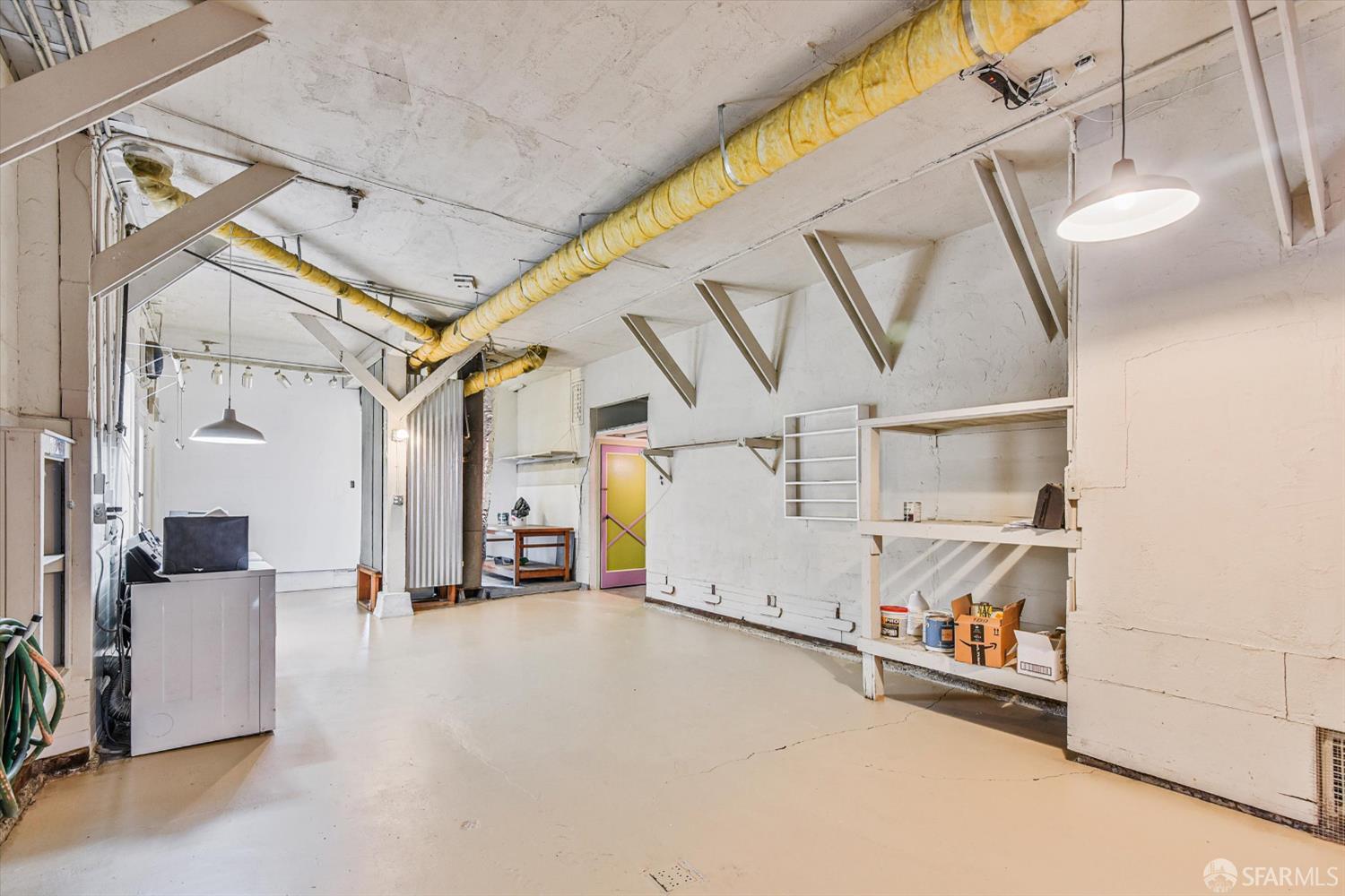 Detail Gallery Image 27 of 39 For 1411 Oakdale Ave, San Francisco,  CA 94124 - 3 Beds | 1/1 Baths