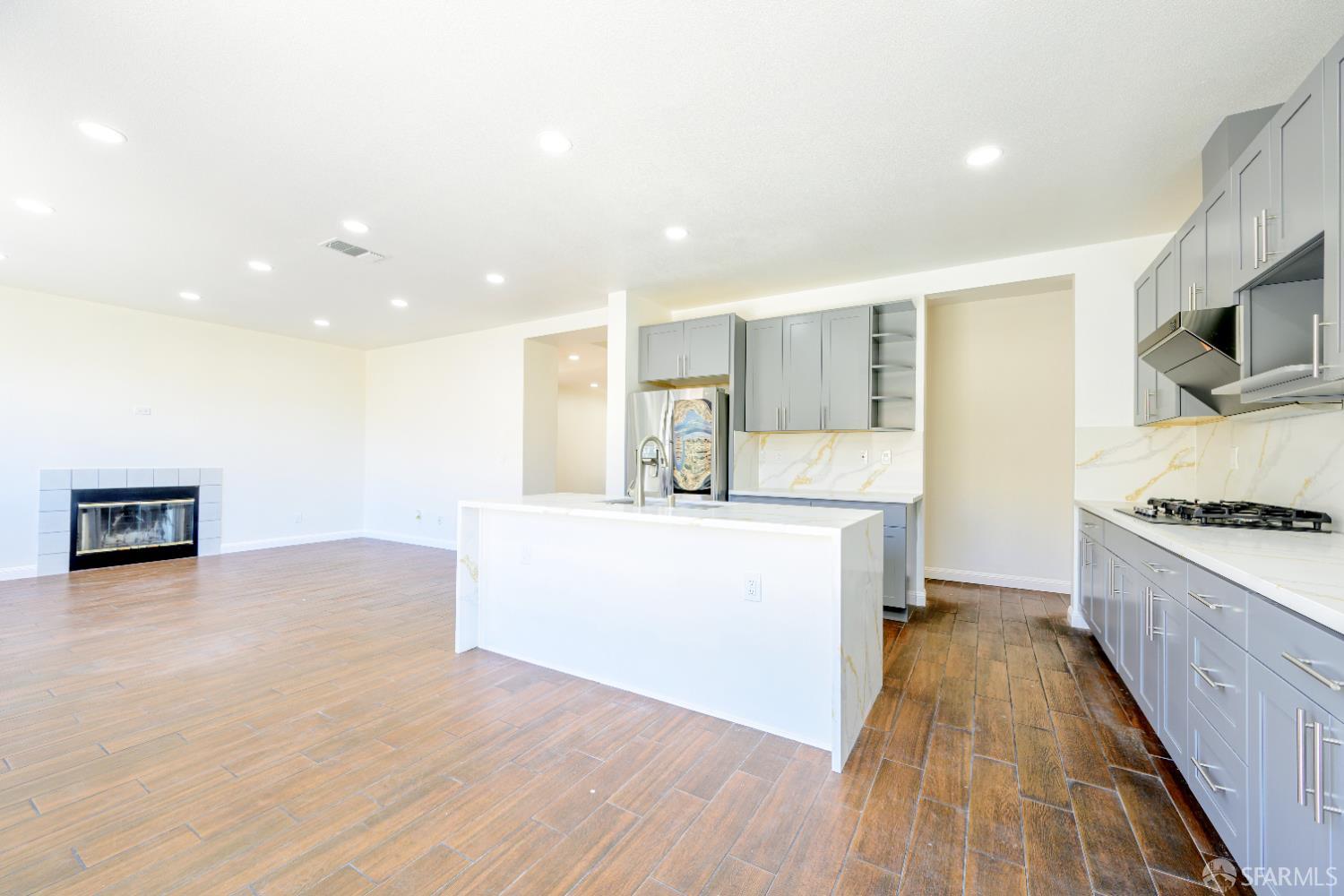 Detail Gallery Image 13 of 60 For 2275 Southwood Dr, Pittsburg,  CA 94565 - 6 Beds | 4 Baths