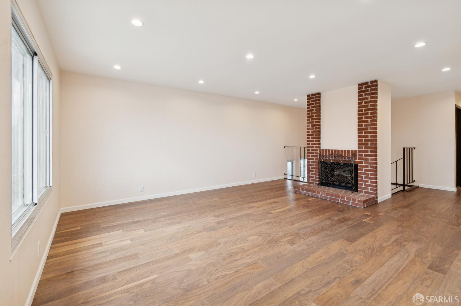 Detail Gallery Image 11 of 59 For 257 Hampshire Ct, Daly City,  CA 94015 - 5 Beds | 4 Baths