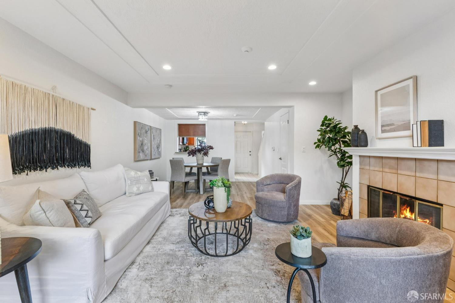 Detail Gallery Image 17 of 42 For 36931 Newark Blvd #E,  Newark,  CA 94560 - 2 Beds | 2/1 Baths