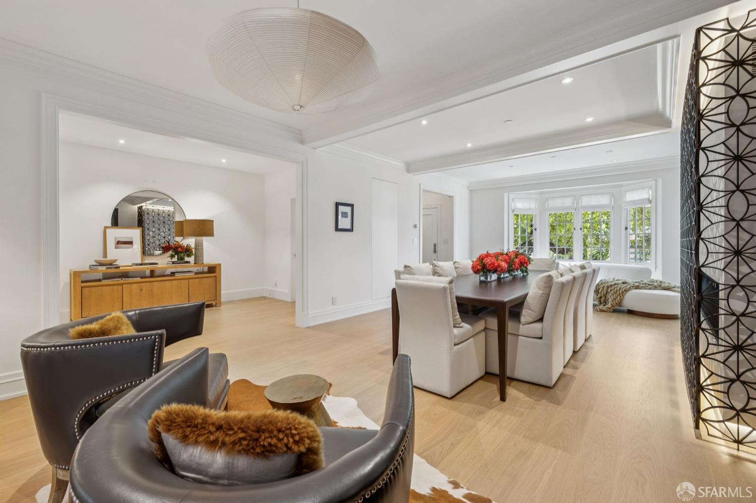 Detail Gallery Image 7 of 67 For 2550 Baker St, San Francisco,  CA 94123 - 3 Beds | 4/1 Baths