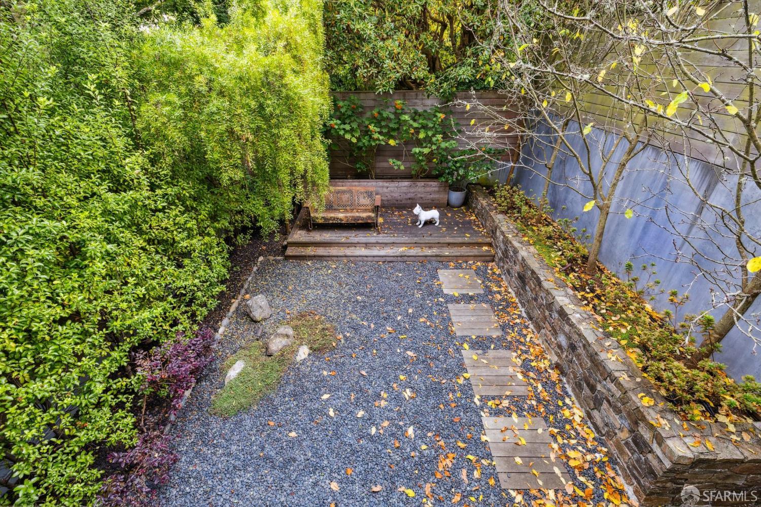 Detail Gallery Image 23 of 67 For 2550 Baker St, San Francisco,  CA 94123 - 3 Beds | 4/1 Baths