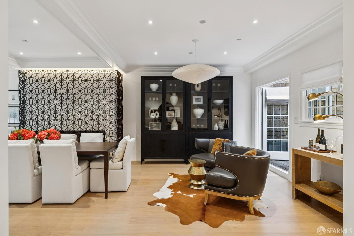 Detail Gallery Image 9 of 67 For 2550 Baker St, San Francisco,  CA 94123 - 3 Beds | 4/1 Baths