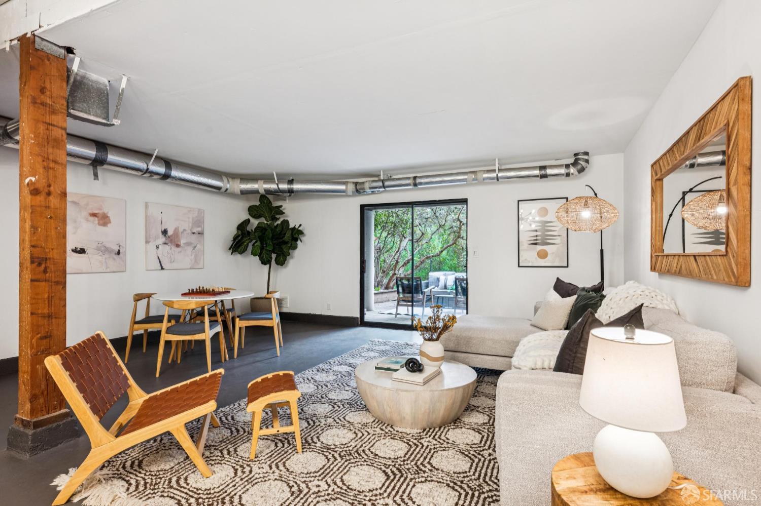 Photo #5: 425083636 Listing: Photo #5