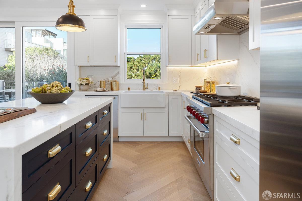 Detail Gallery Image 21 of 83 For 678 28th St, San Francisco,  CA 94131 - 4 Beds | 3/1 Baths