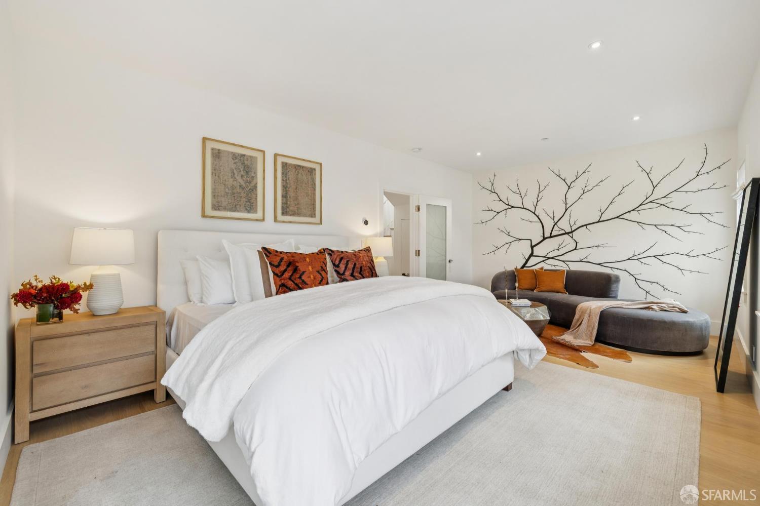 Detail Gallery Image 42 of 67 For 2550 Baker St, San Francisco,  CA 94123 - 3 Beds | 4/1 Baths