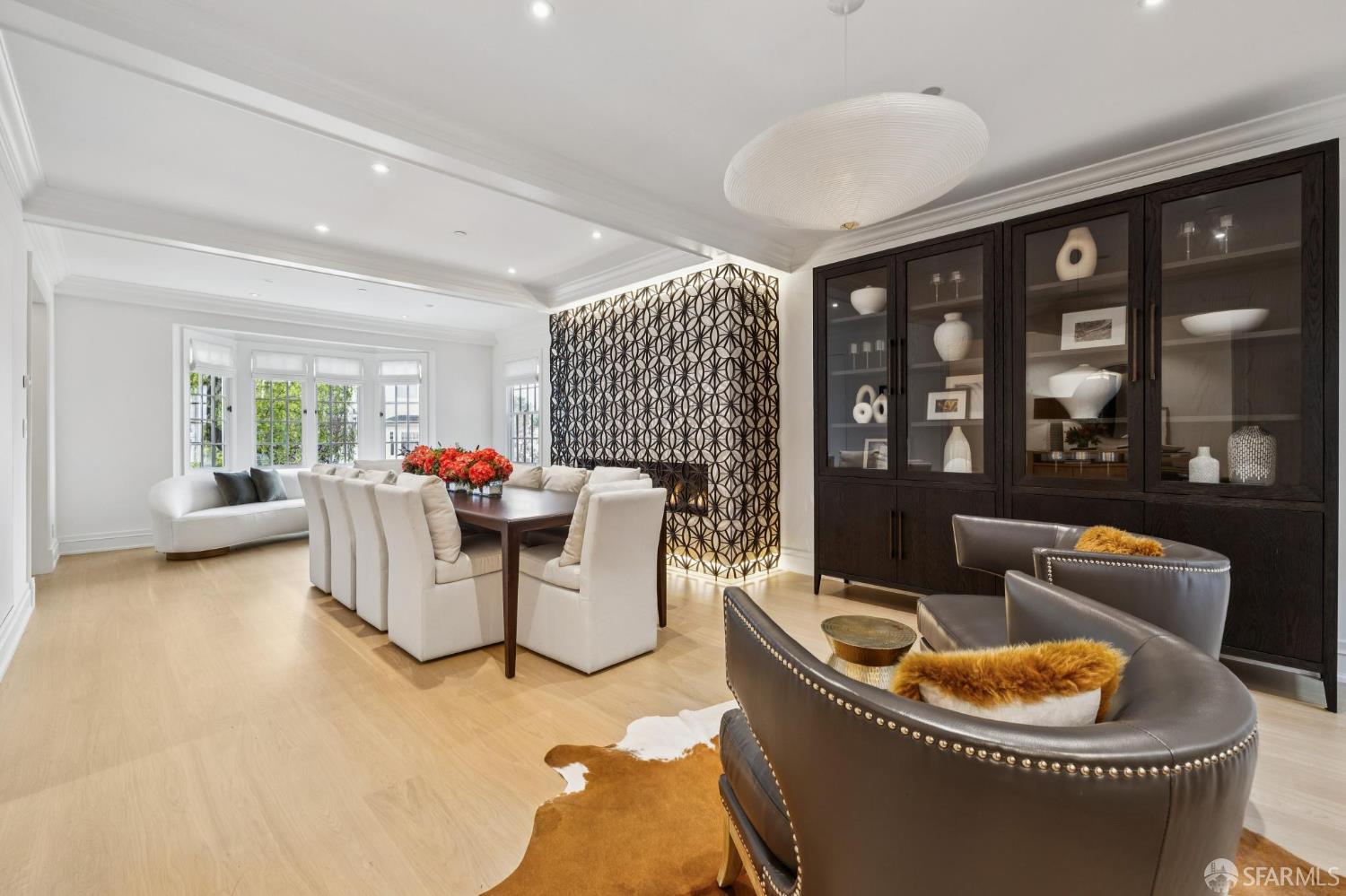 Detail Gallery Image 8 of 67 For 2550 Baker St, San Francisco,  CA 94123 - 3 Beds | 4/1 Baths