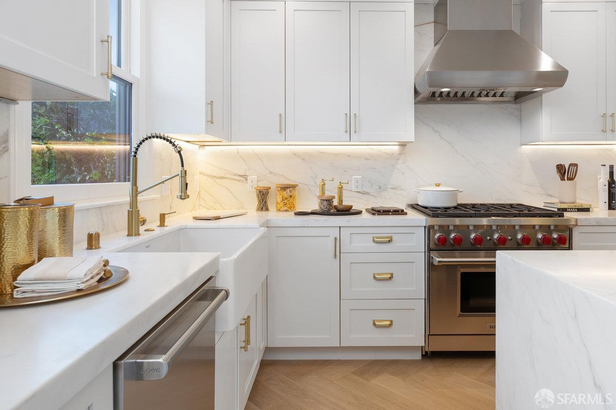 Detail Gallery Image 22 of 83 For 678 28th St, San Francisco,  CA 94131 - 4 Beds | 3/1 Baths