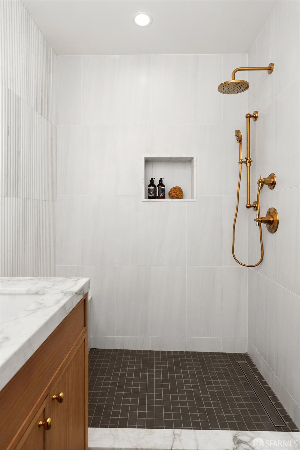 Detail Gallery Image 52 of 83 For 678 28th St, San Francisco,  CA 94131 - 4 Beds | 3/1 Baths