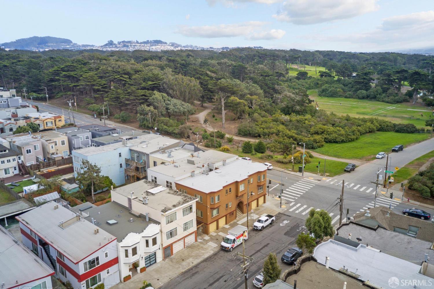 Detail Gallery Image 4 of 99 For 878 47th Ave, San Francisco,  CA 94121 - 4 Beds | 4 Baths