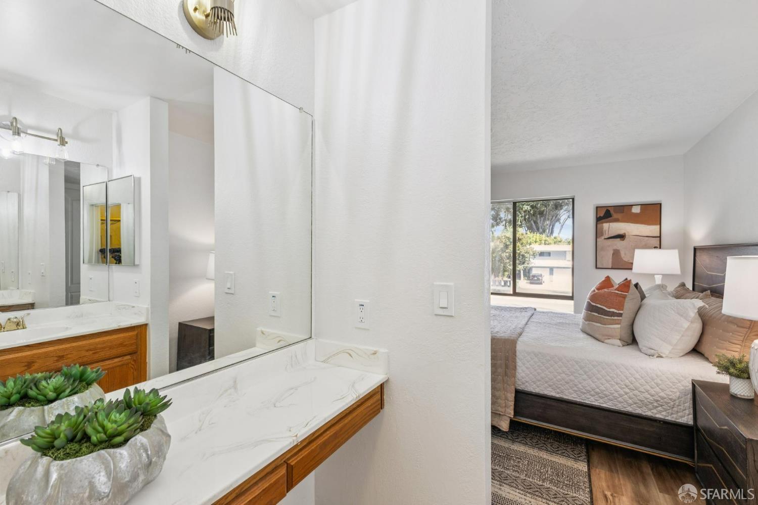 Detail Gallery Image 24 of 42 For 36931 Newark Blvd #E,  Newark,  CA 94560 - 2 Beds | 2/1 Baths