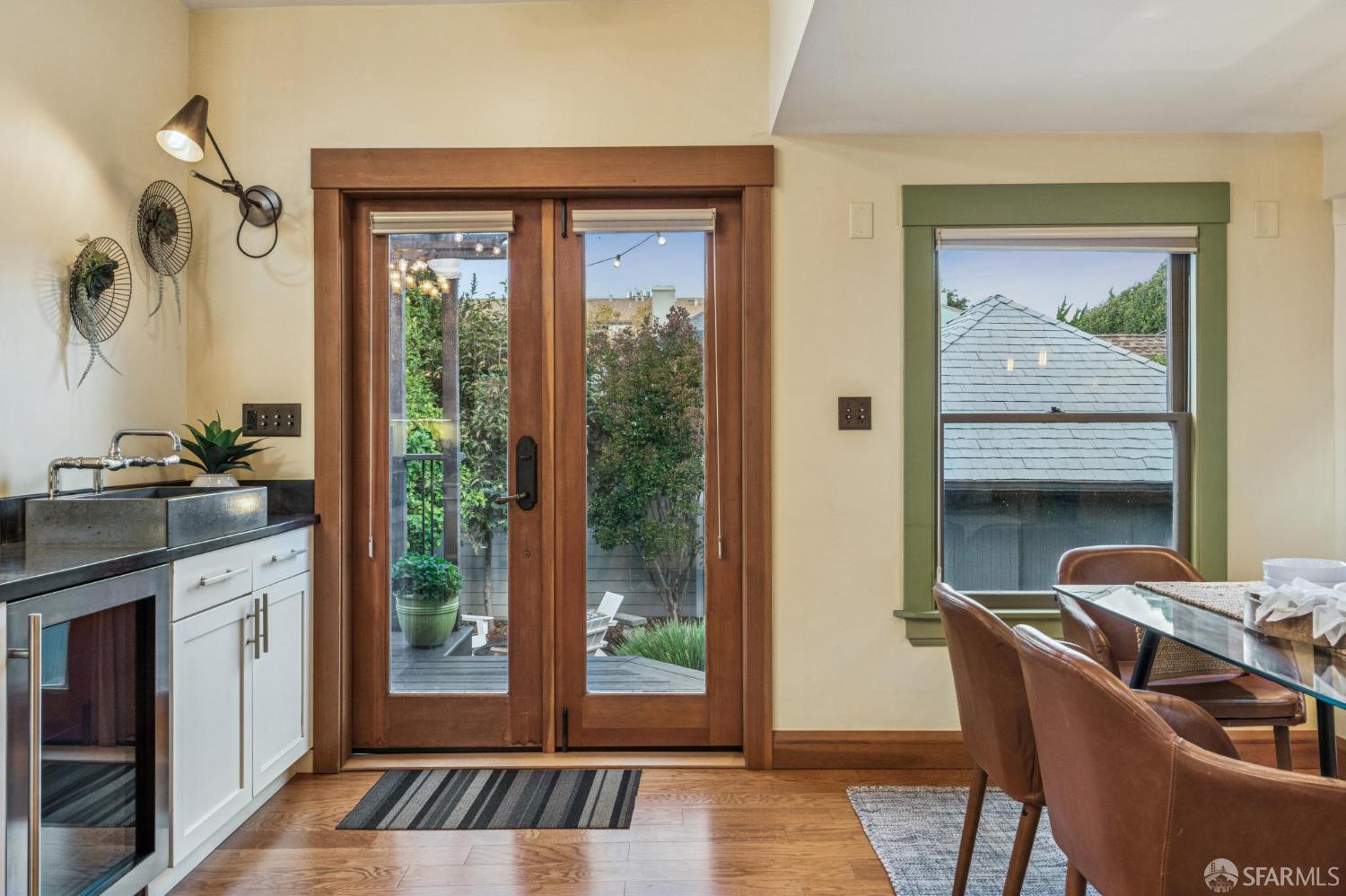 Detail Gallery Image 28 of 56 For 526 52nd St, Oakland,  CA 94609 - 2 Beds | 1/2 Baths