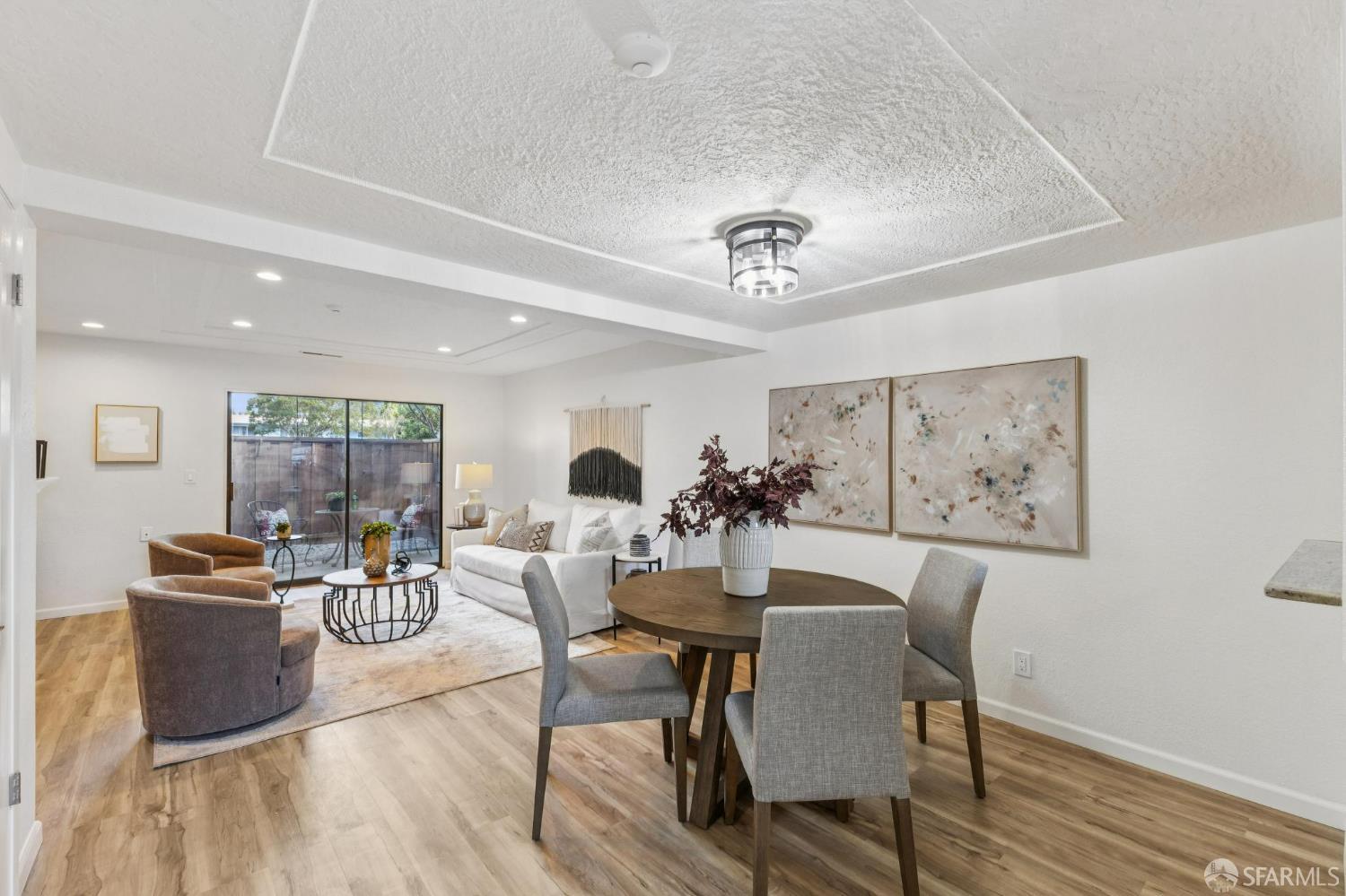 Detail Gallery Image 10 of 42 For 36931 Newark Blvd #E,  Newark,  CA 94560 - 2 Beds | 2/1 Baths