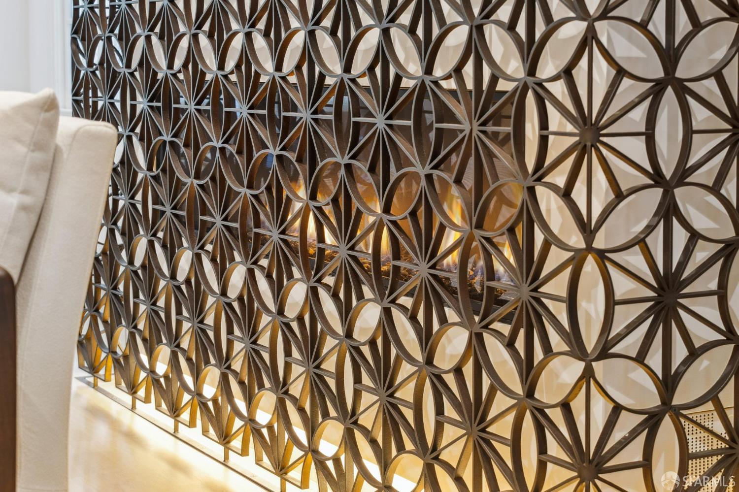 Detail Gallery Image 10 of 67 For 2550 Baker St, San Francisco,  CA 94123 - 3 Beds | 4/1 Baths