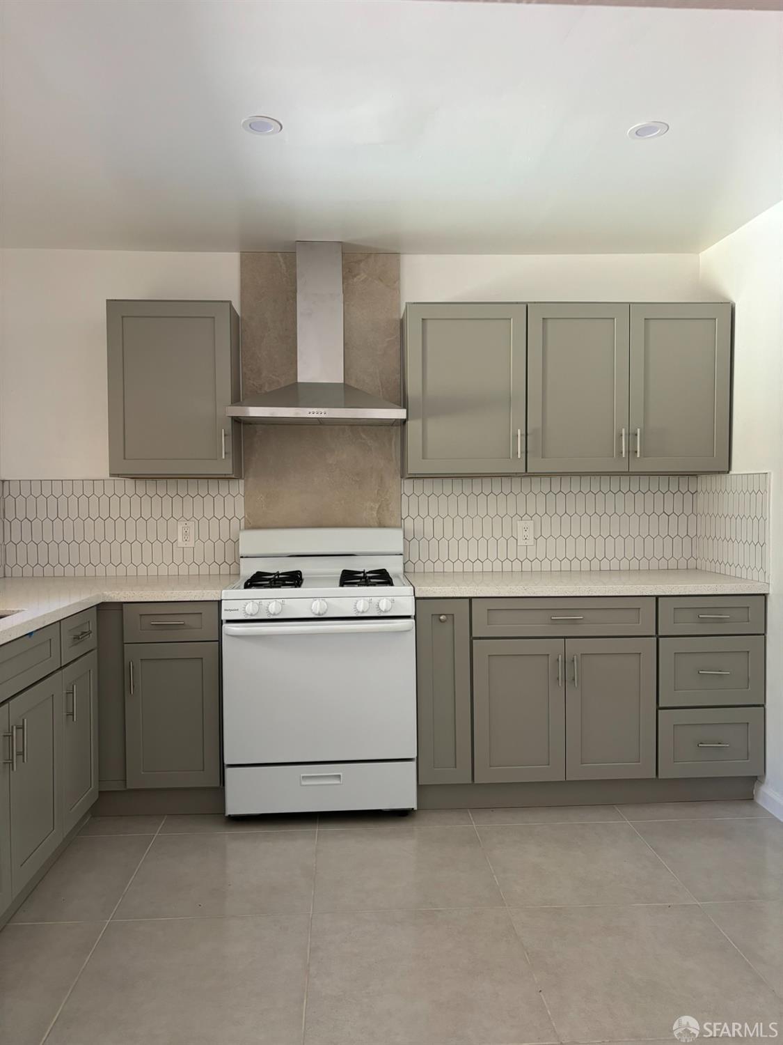 Detail Gallery Image 5 of 12 For 2861 Mount Diablo St, Concord,  CA 94518 - 3 Beds | 2 Baths