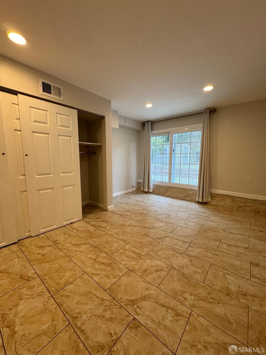 Detail Gallery Image 16 of 20 For 444 Higate Dr #LOWER,  Daly City,  CA 94015 - 3 Beds | 1/1 Baths