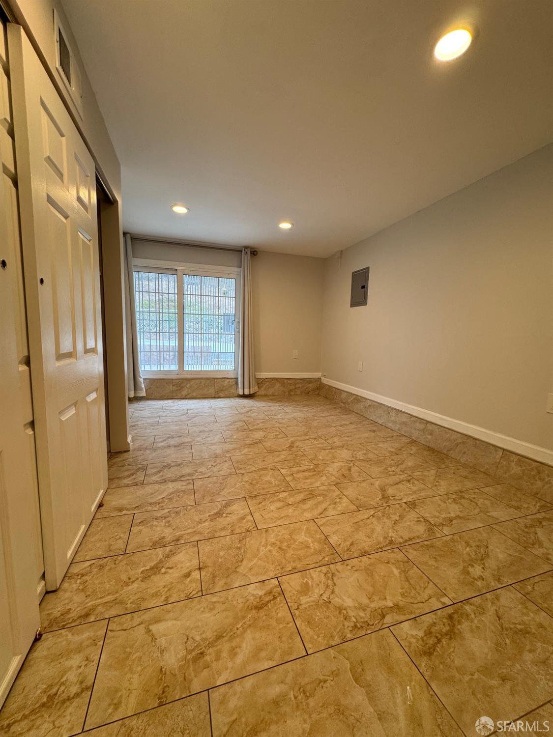 Detail Gallery Image 15 of 20 For 444 Higate Dr #LOWER,  Daly City,  CA 94015 - 3 Beds | 1/1 Baths