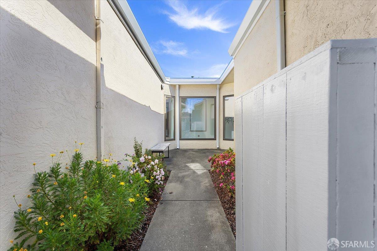 Detail Gallery Image 4 of 61 For 1336 Marlin Ave, Foster City,  CA 94404 - 3 Beds | 2 Baths