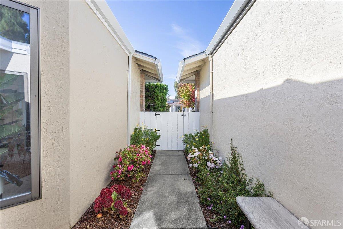 Detail Gallery Image 5 of 61 For 1336 Marlin Ave, Foster City,  CA 94404 - 3 Beds | 2 Baths