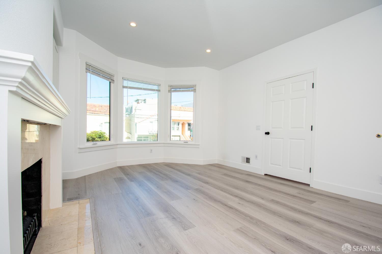 Detail Gallery Image 4 of 21 For 2825 Golden Gate Ave, San Francisco,  CA 94118 - 3 Beds | 2 Baths