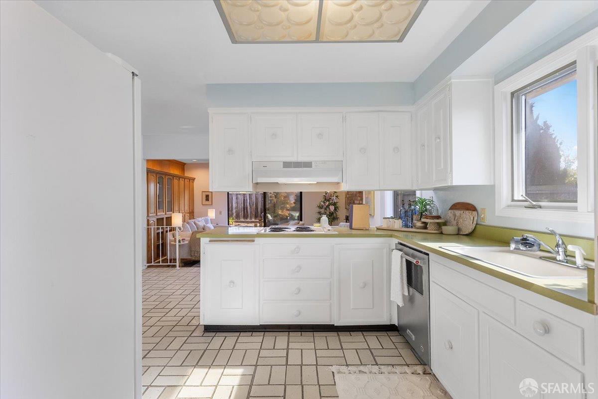 Detail Gallery Image 16 of 61 For 1336 Marlin Ave, Foster City,  CA 94404 - 3 Beds | 2 Baths