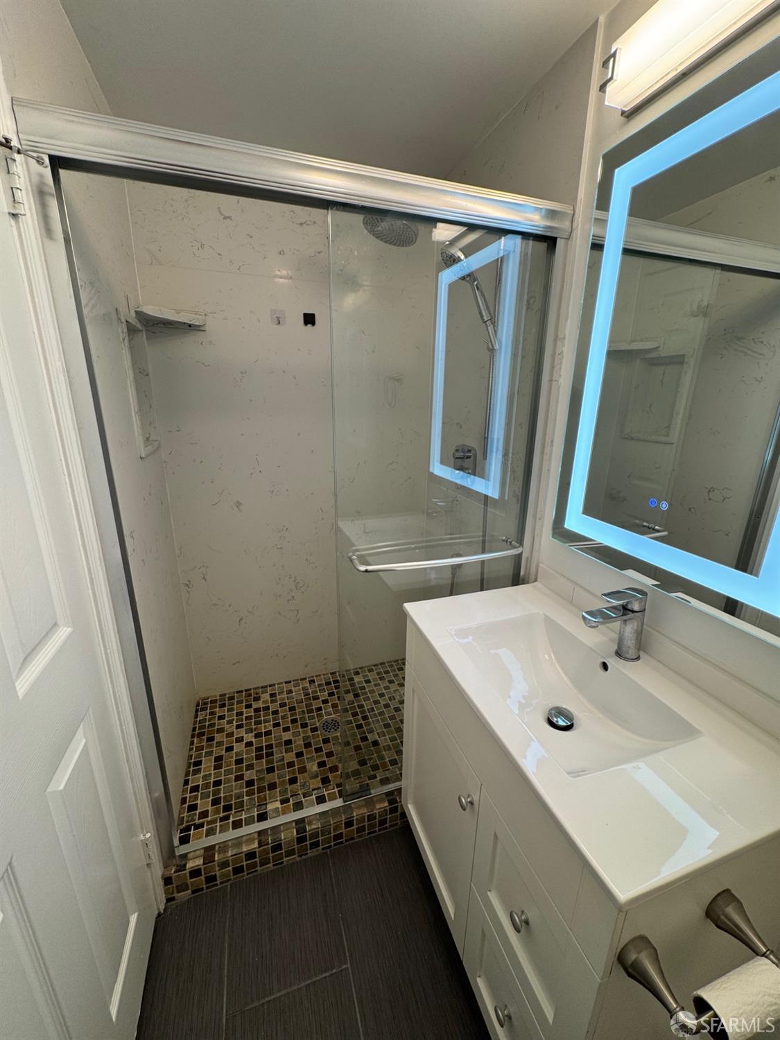 Detail Gallery Image 7 of 20 For 444 Higate Dr #LOWER,  Daly City,  CA 94015 - 3 Beds | 1/1 Baths