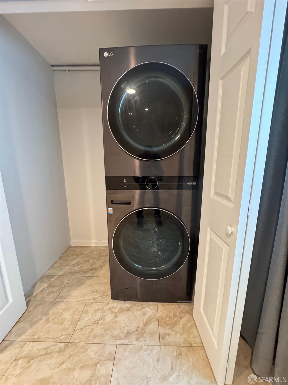 Detail Gallery Image 14 of 20 For 444 Higate Dr #LOWER,  Daly City,  CA 94015 - 3 Beds | 1/1 Baths