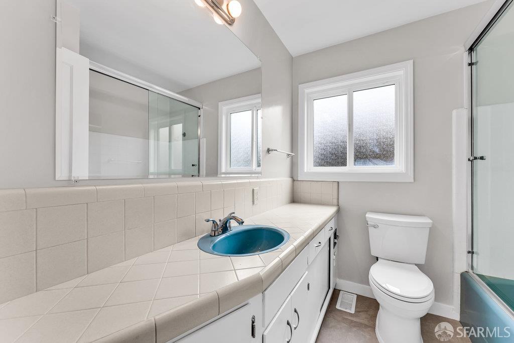 Detail Gallery Image 39 of 49 For 2034 Carquinez Ave, El Cerrito,  CA 94530 - 2 Beds | 1 Baths