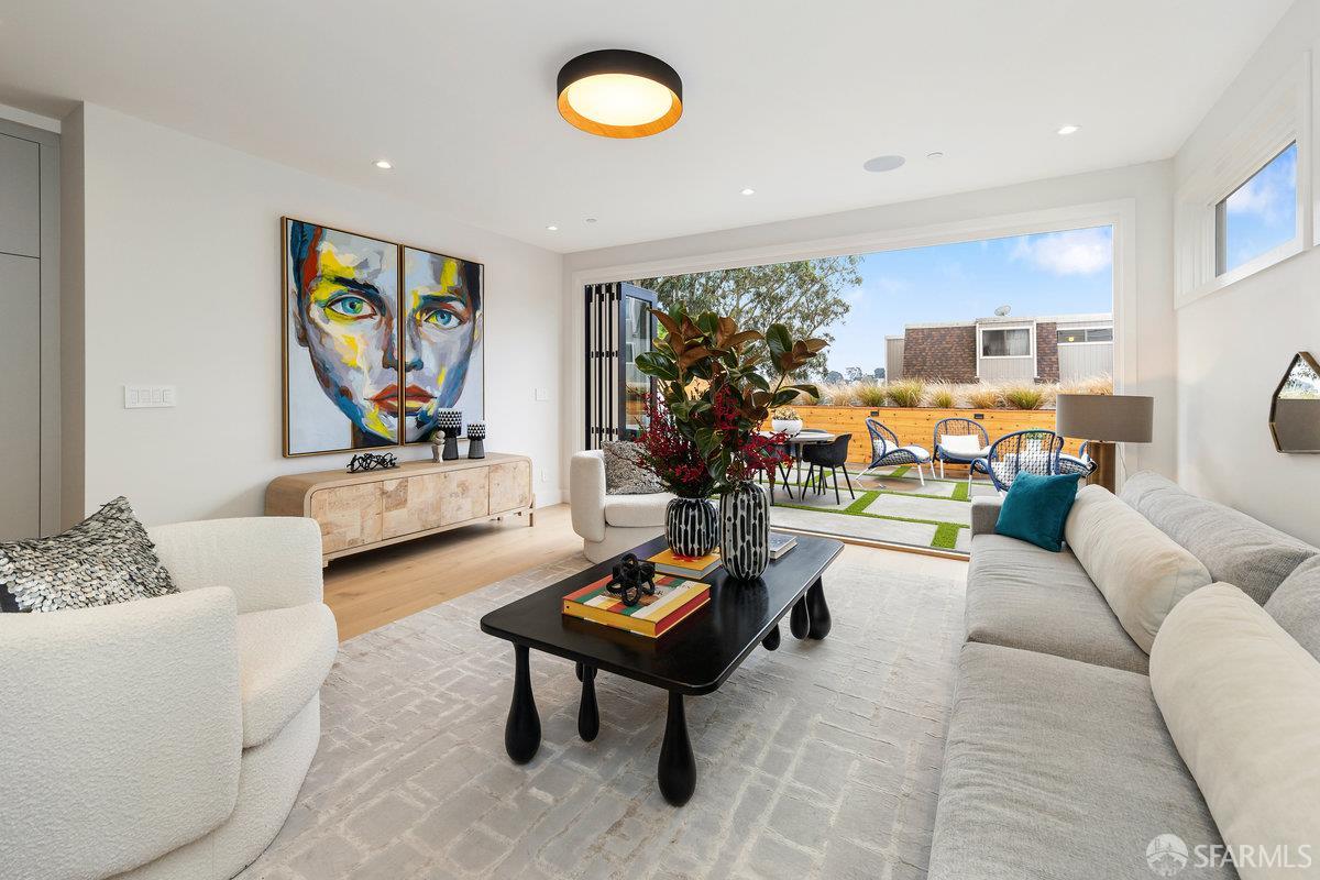 Detail Gallery Image 70 of 96 For 561 Duncan St, San Francisco,  CA 94131 - 4 Beds | 4/2 Baths