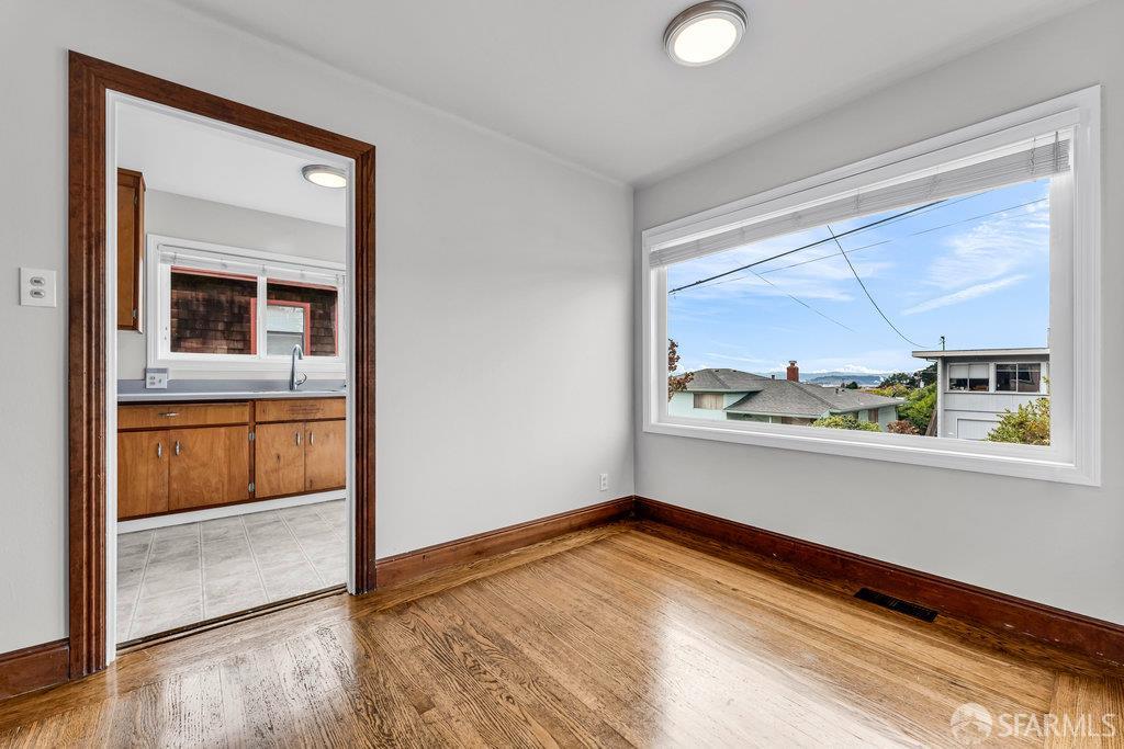 Detail Gallery Image 21 of 49 For 2034 Carquinez Ave, El Cerrito,  CA 94530 - 2 Beds | 1 Baths