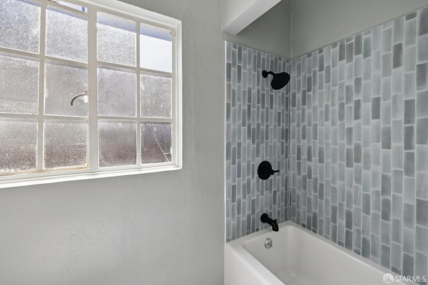 Detail Gallery Image 33 of 72 For 1115 Capuchino Ave, Burlingame,  CA 94010 - 4 Beds | 2 Baths