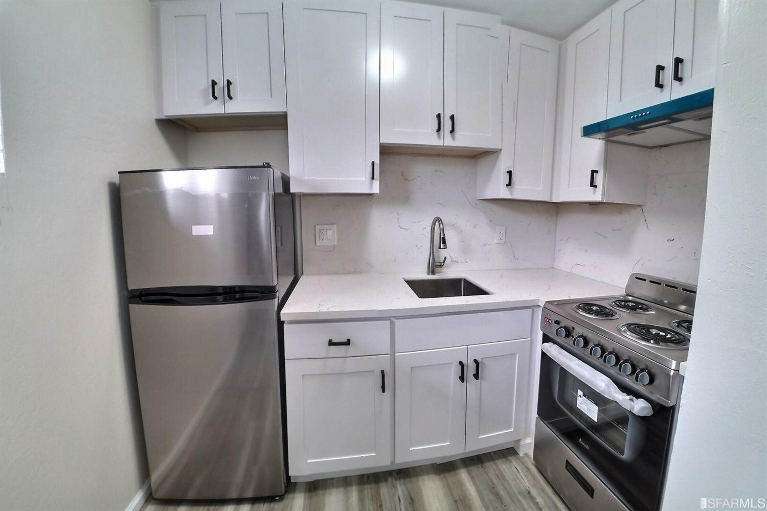 Detail Gallery Image 4 of 15 For 1907 Greenwich St #3,  San Francisco,  CA 94123 - 0 Beds | 1 Baths