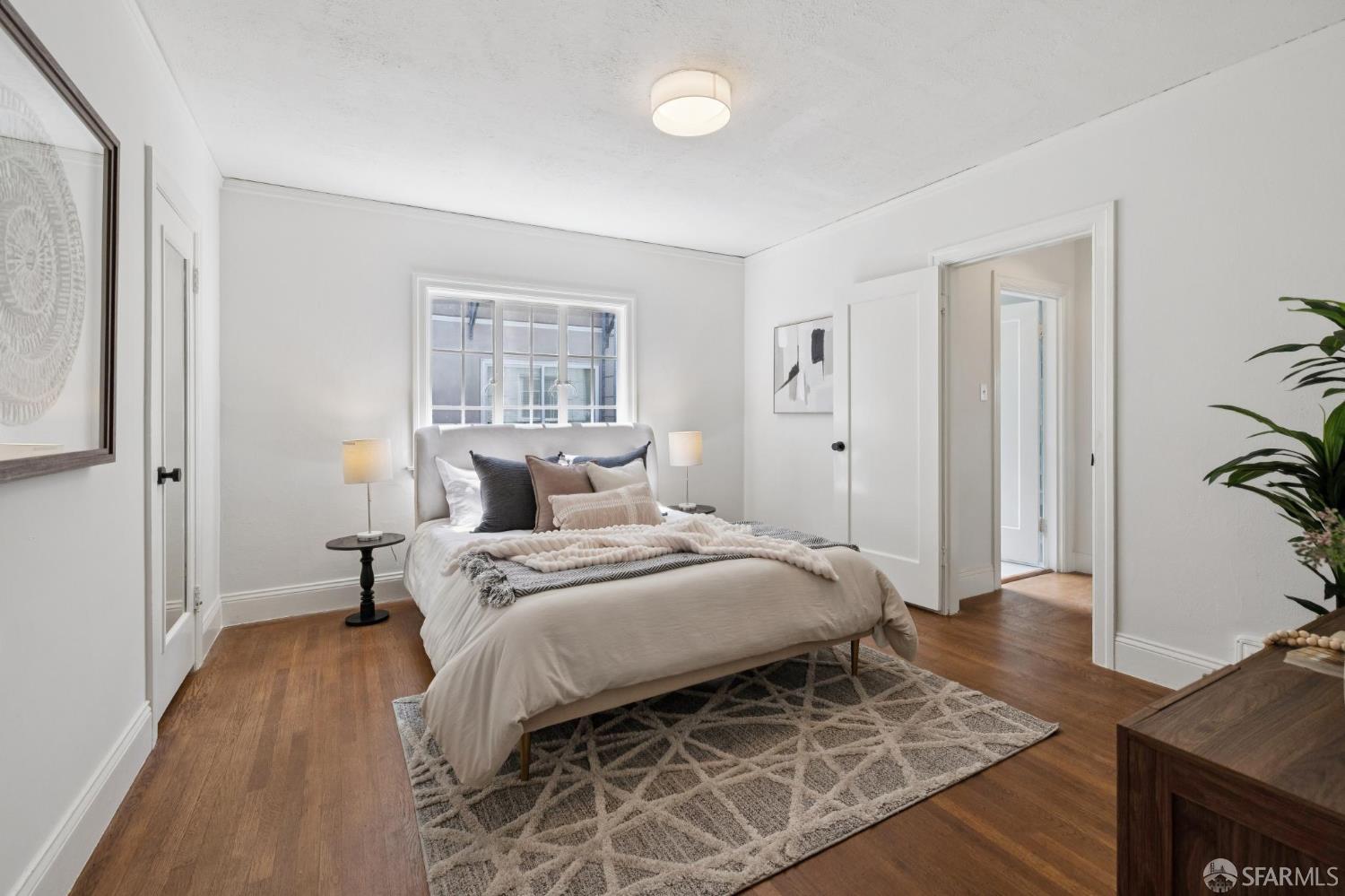 Detail Gallery Image 27 of 72 For 1115 Capuchino Ave, Burlingame,  CA 94010 - 4 Beds | 2 Baths