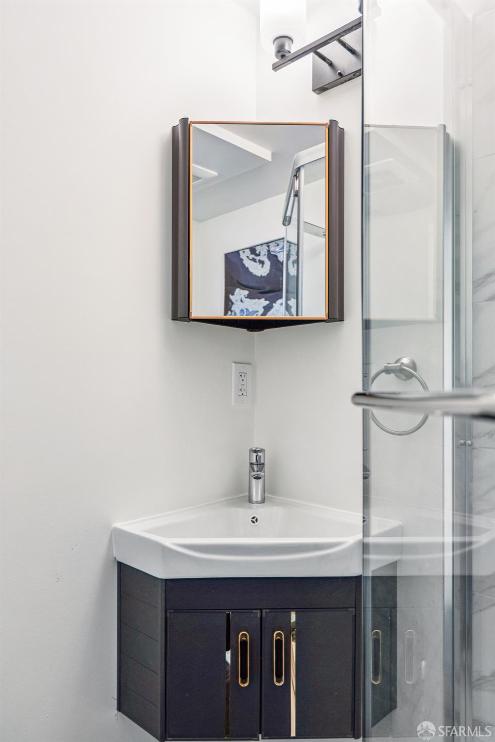 Detail Gallery Image 54 of 91 For 183 Camelia Dr, Daly City,  CA 94015 - 7 Beds | 6 Baths