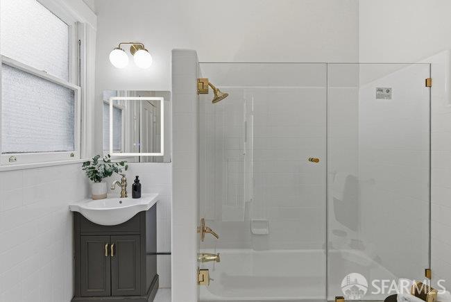 Detail Gallery Image 37 of 49 For 951 Leavenworth St, San Francisco,  CA 94109 - 3 Beds | 2 Baths