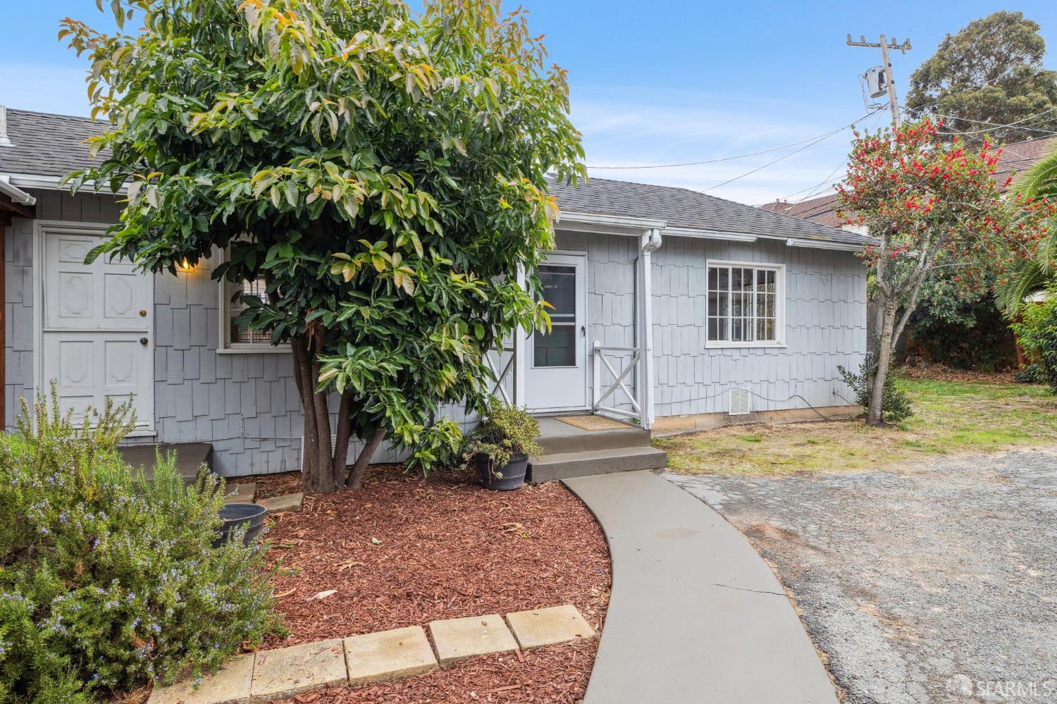 Detail Gallery Image 45 of 72 For 1115 Capuchino Ave, Burlingame,  CA 94010 - 4 Beds | 2 Baths