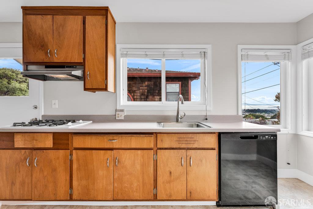 Detail Gallery Image 22 of 49 For 2034 Carquinez Ave, El Cerrito,  CA 94530 - 2 Beds | 1 Baths