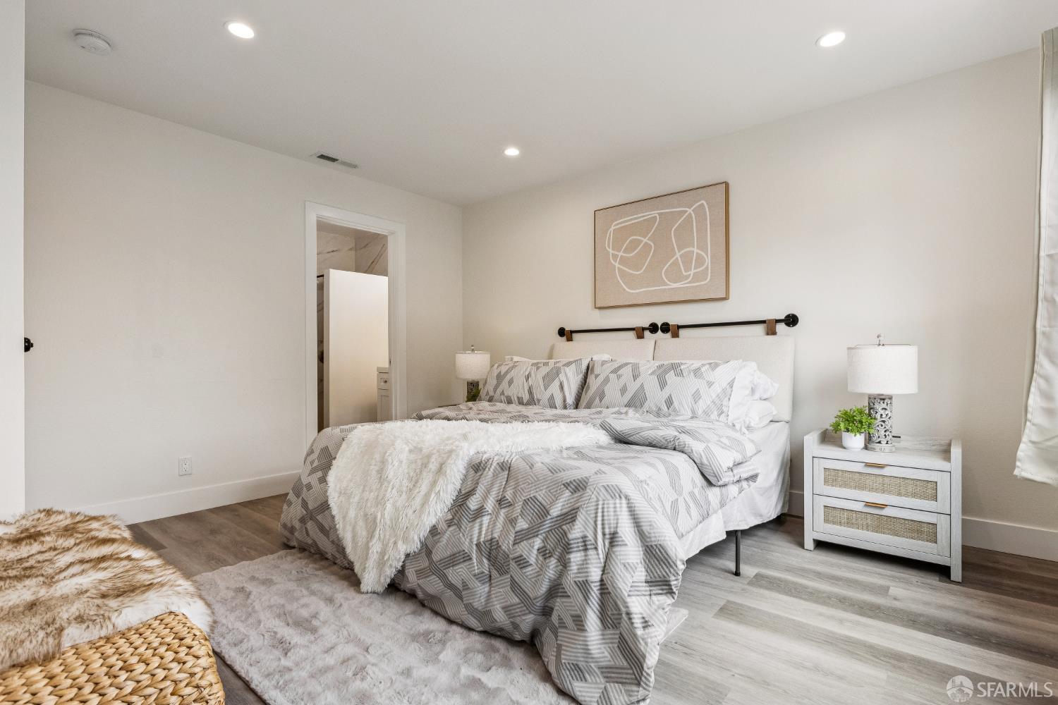 Detail Gallery Image 30 of 91 For 183 Camelia Dr, Daly City,  CA 94015 - 7 Beds | 6 Baths