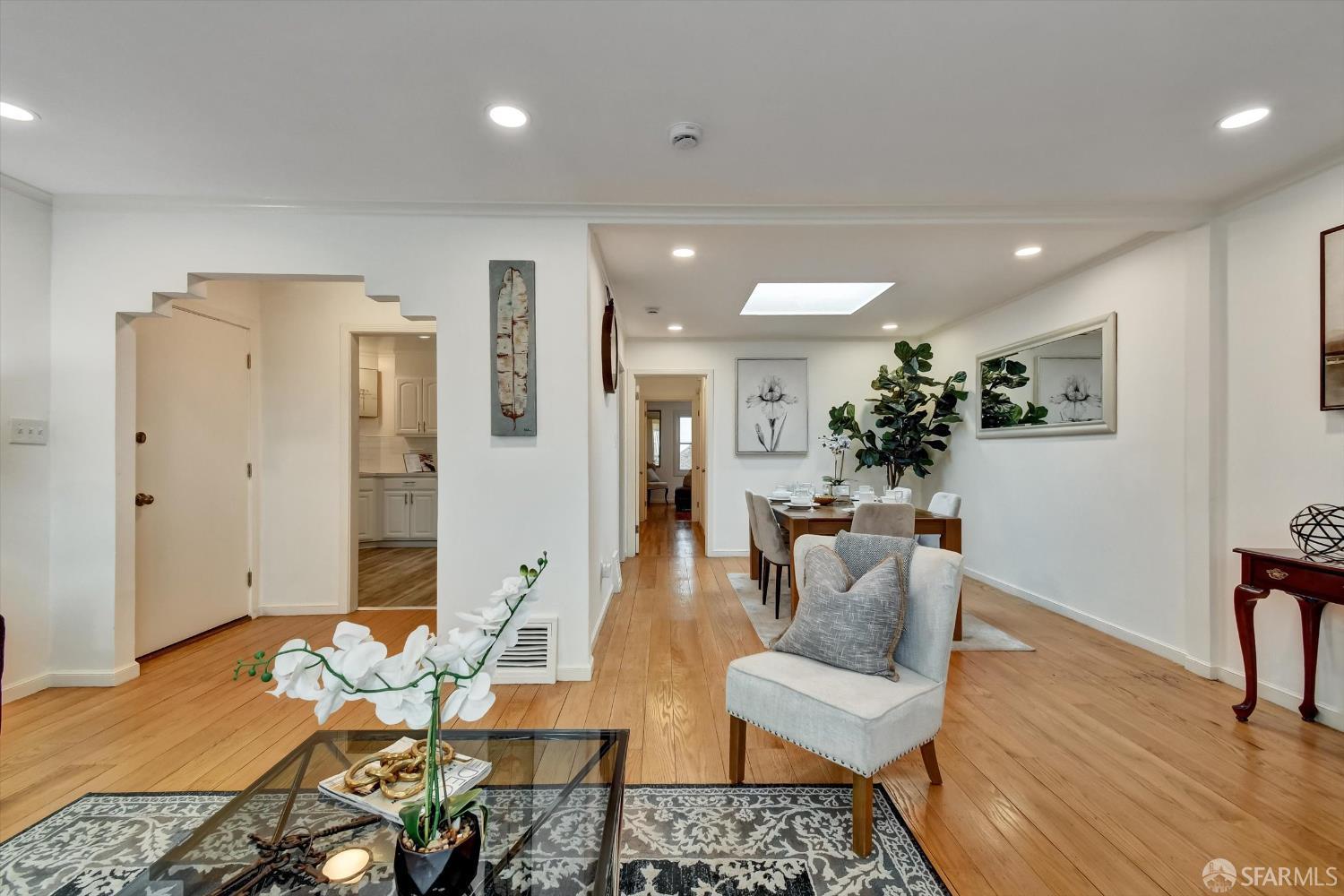 Detail Gallery Image 5 of 57 For 531 Arch St, San Francisco,  CA 94132 - 2 Beds | 1 Baths