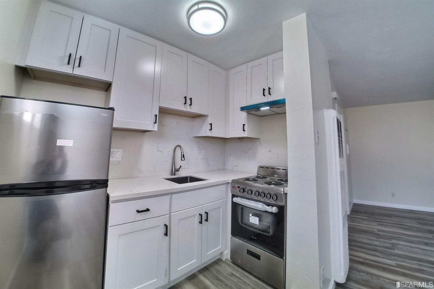 Detail Gallery Image 3 of 15 For 1907 Greenwich St #3,  San Francisco,  CA 94123 - 0 Beds | 1 Baths